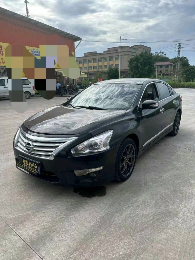 防城港13年日產天籟2