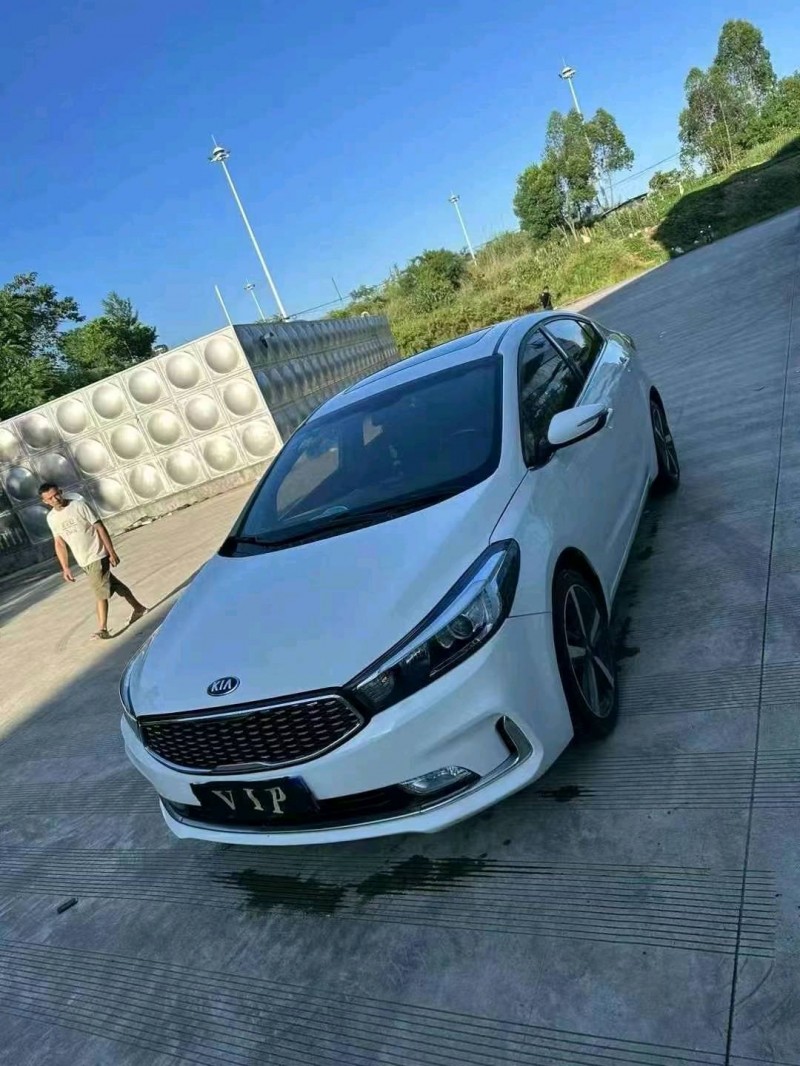 成都19年起亚K32