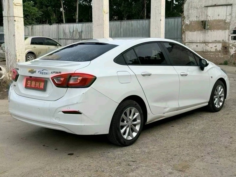 郑州17年雪佛兰科鲁兹4