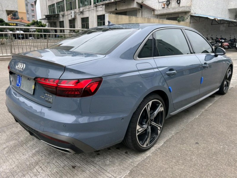 中山22年奥迪A4L5