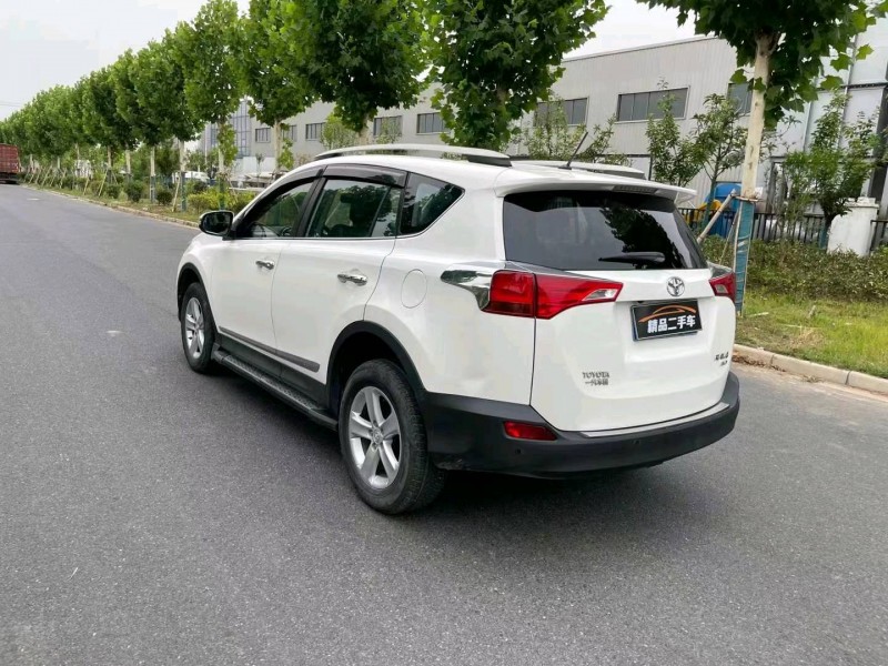 徐州14年丰田RAV45