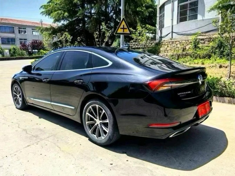 烟台22年别克君越5