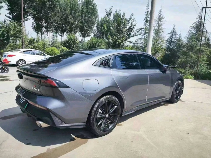 咸陽23年長安汽車UNI-V3