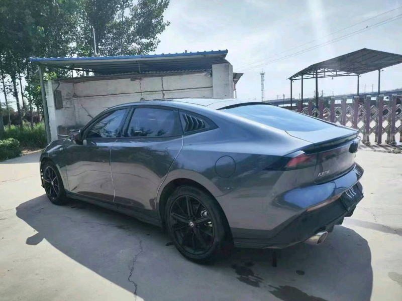 咸陽23年長安汽車UNI-V4