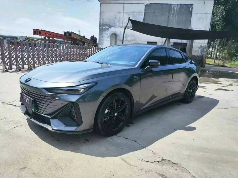 咸陽23年長安汽車UNI-V6