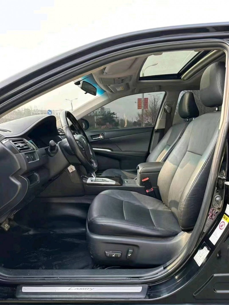 保定16年丰田凯美瑞6