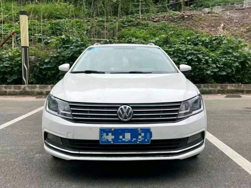重庆16年大众朗行1