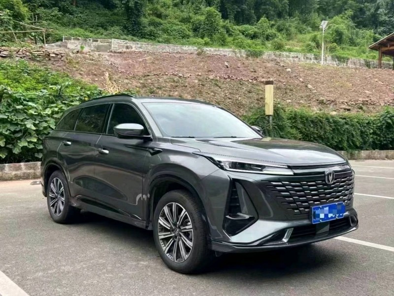 重庆23年长安汽车CS752