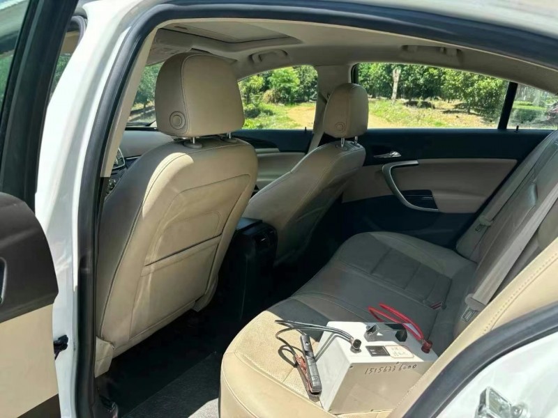 济宁17年别克君威4