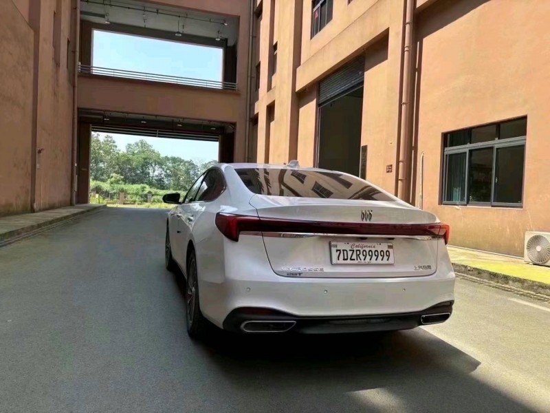 重庆24年别克君越6