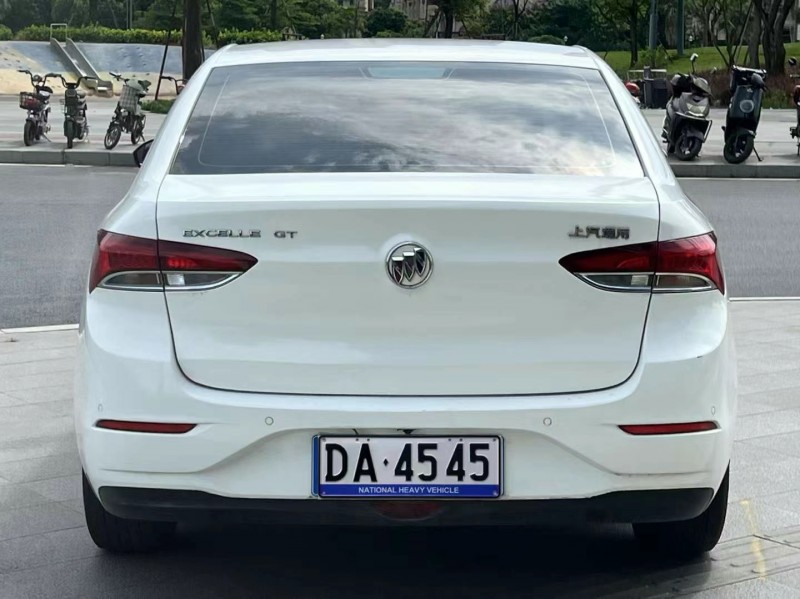 东莞21年别克英朗9