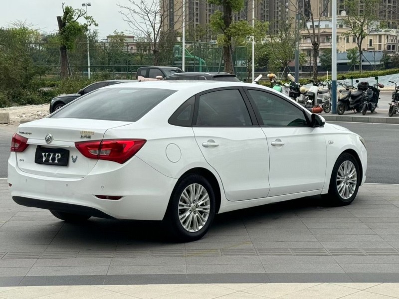 东莞17年别克英朗8