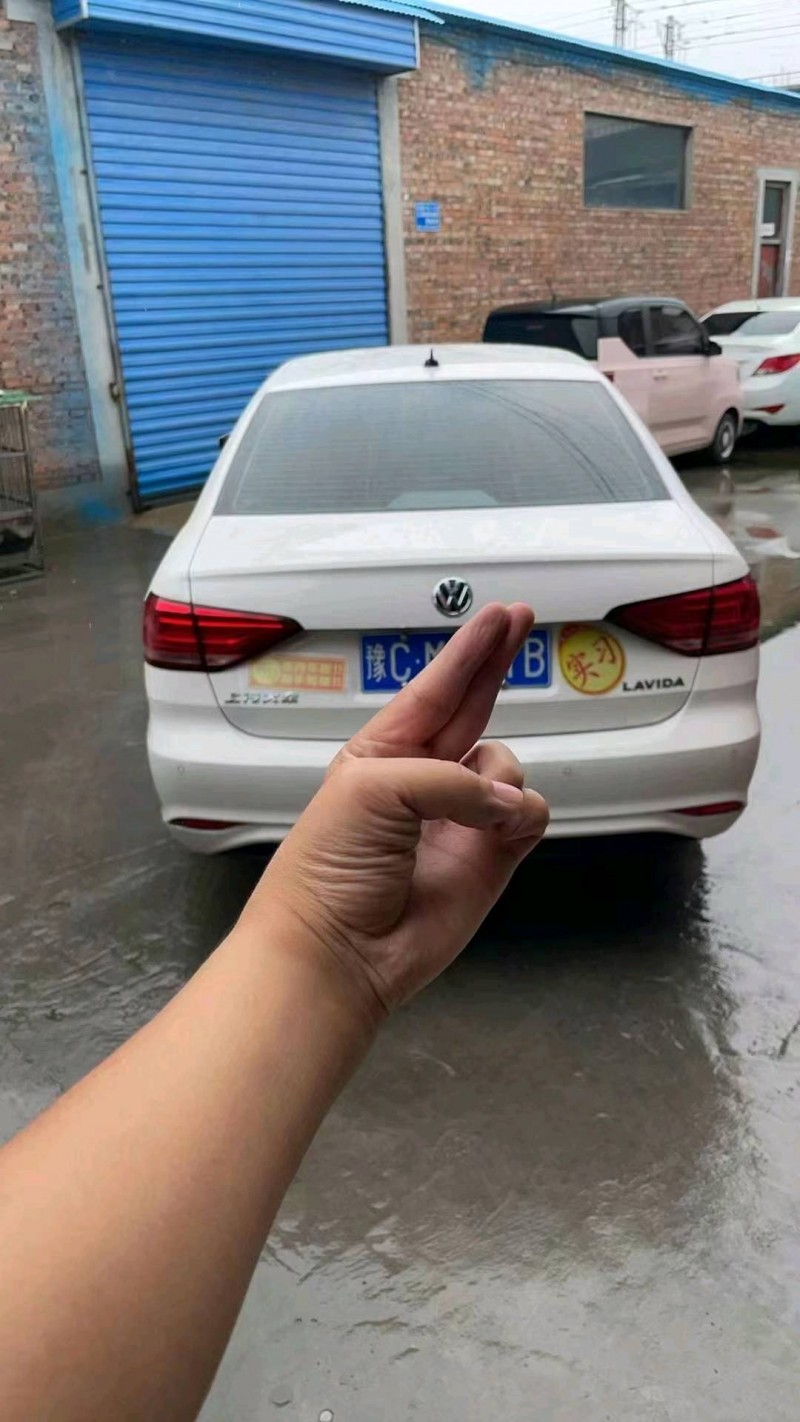 郑州23年大众朗逸9