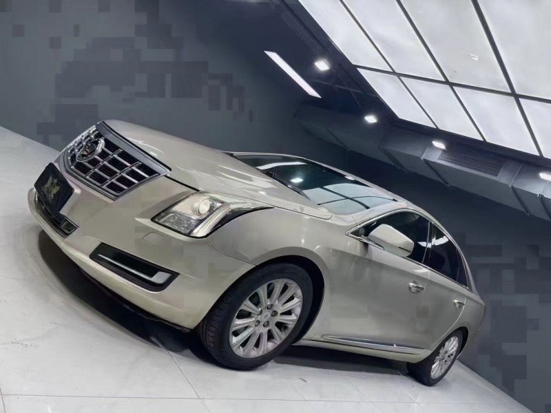 成都14年凯迪拉克XTS3