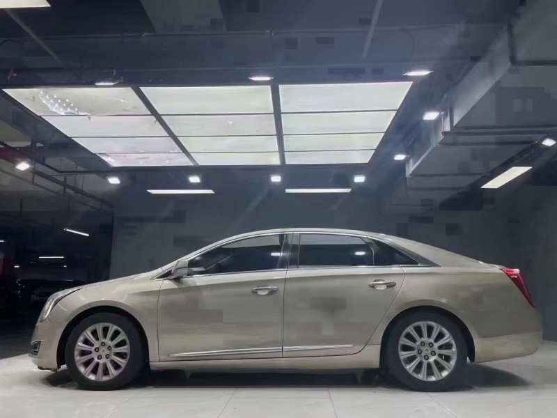成都14年凯迪拉克XTS8