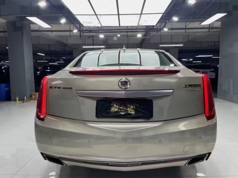 成都14年凯迪拉克XTS9