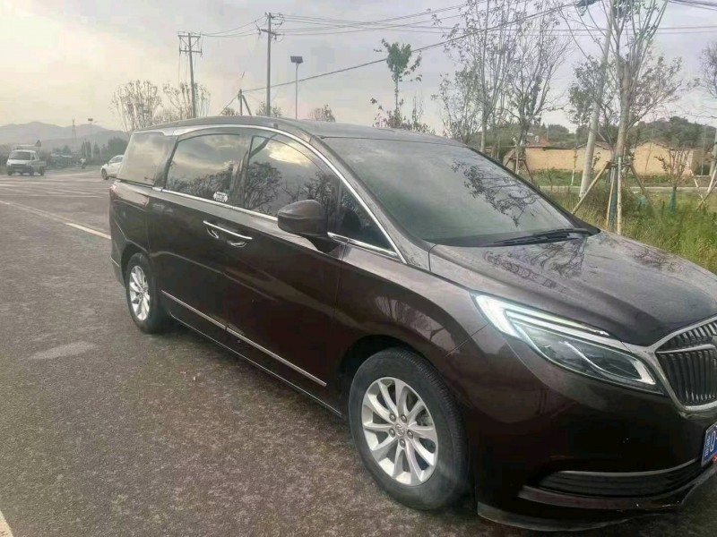 枣庄17年别克GL82