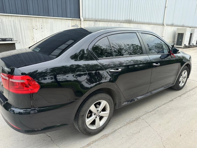 济南16年大众朗逸7