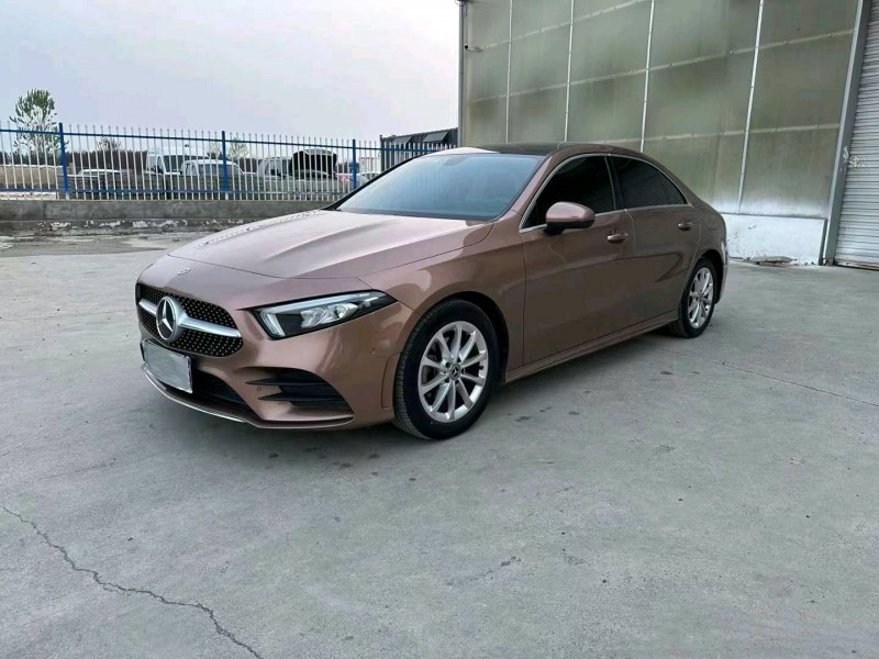 徐州21年奔驰A2