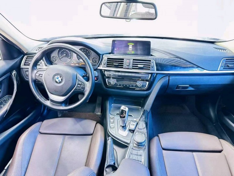 成都19年宝马3系3