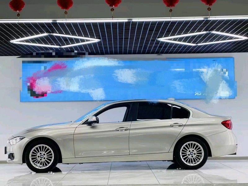 成都19年宝马3系5