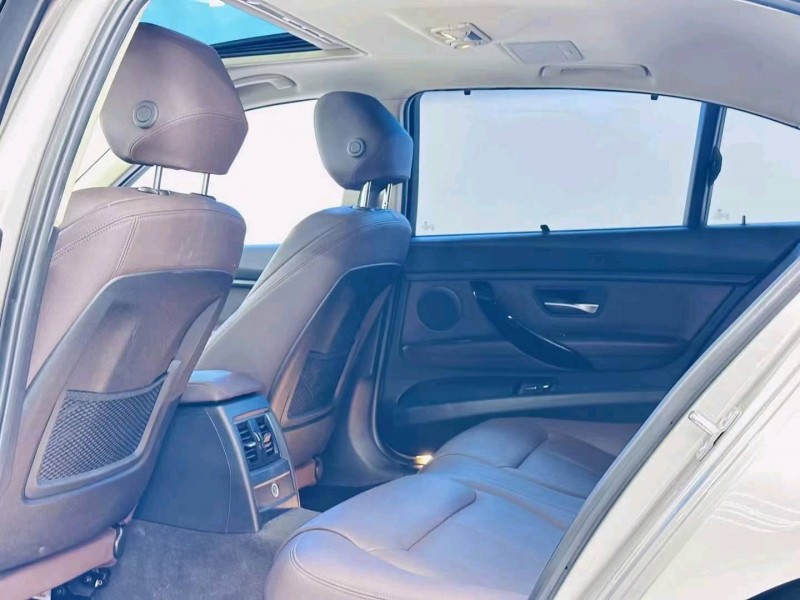 成都19年宝马3系6