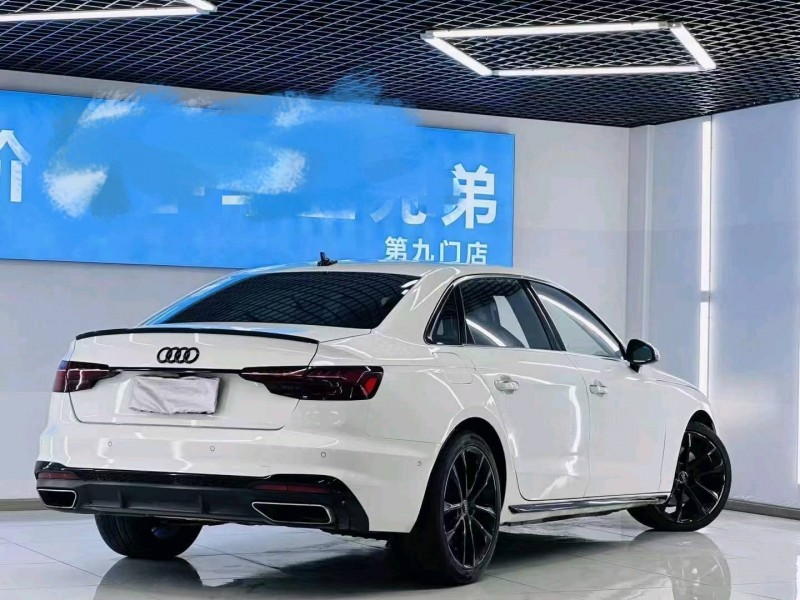 成都21年奥迪A4L8