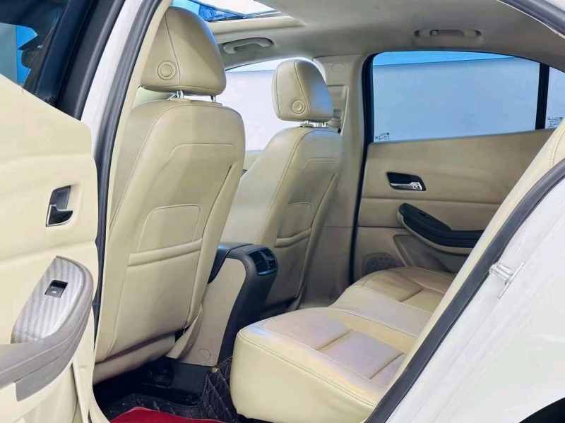 成都15年雪佛兰迈锐宝8