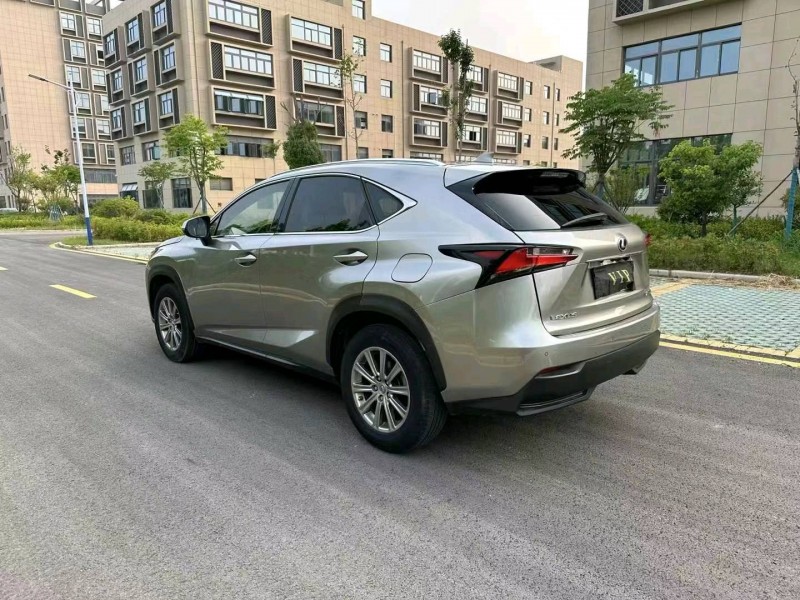 徐州16年雷克萨斯NX7