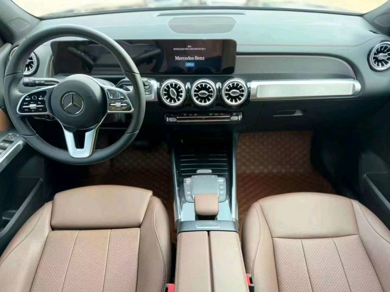 岳陽23年奔馳GLB3