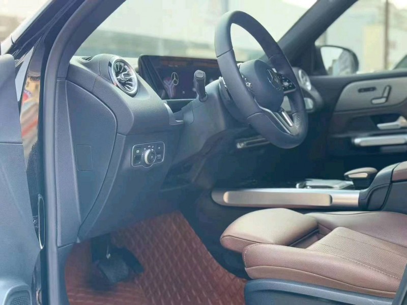 岳陽23年奔馳GLB8