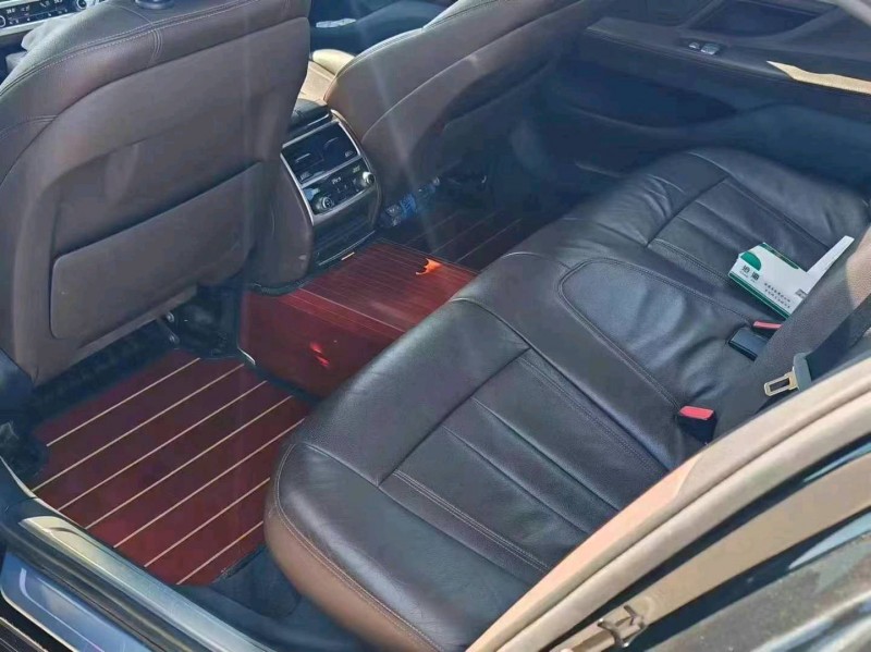 保定17年宝马7系4