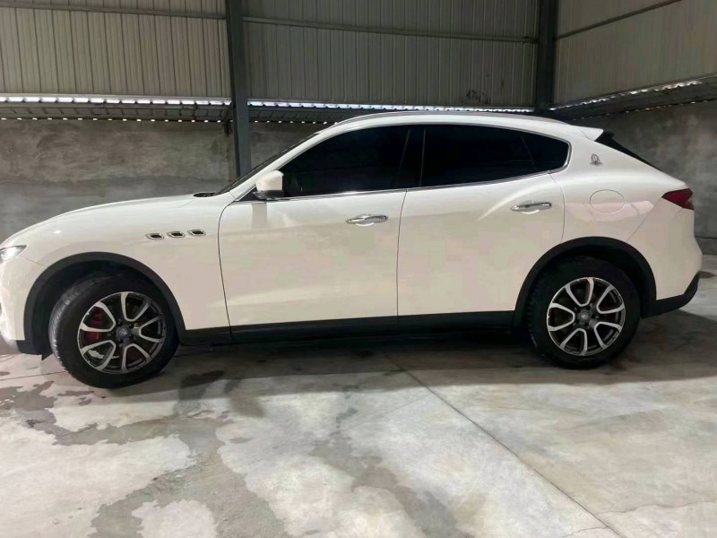 东营18年玛莎拉蒂Levante3