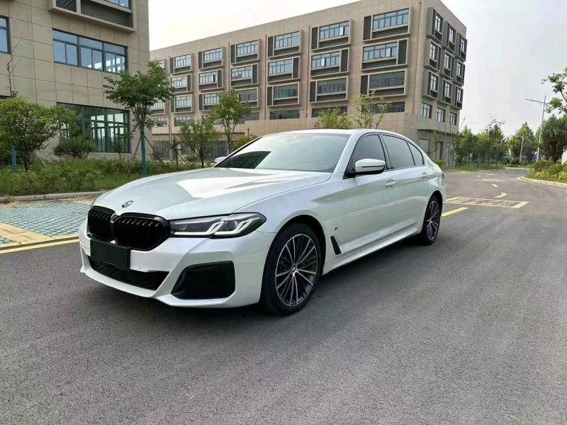 徐州22年宝马5系3