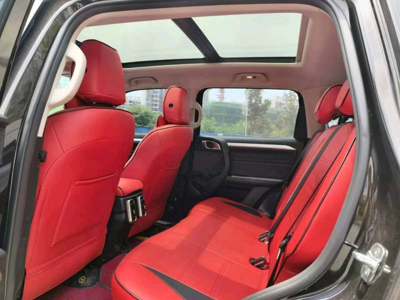 成都22年哈弗大狗6