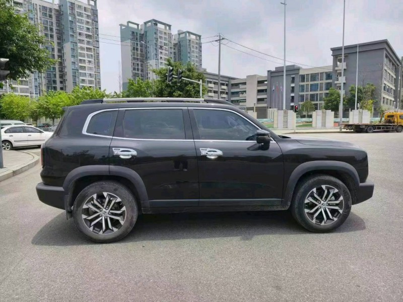 成都22年哈弗大狗8