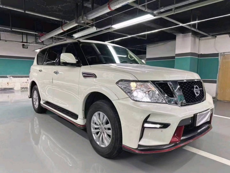 成都19年日产途乐3