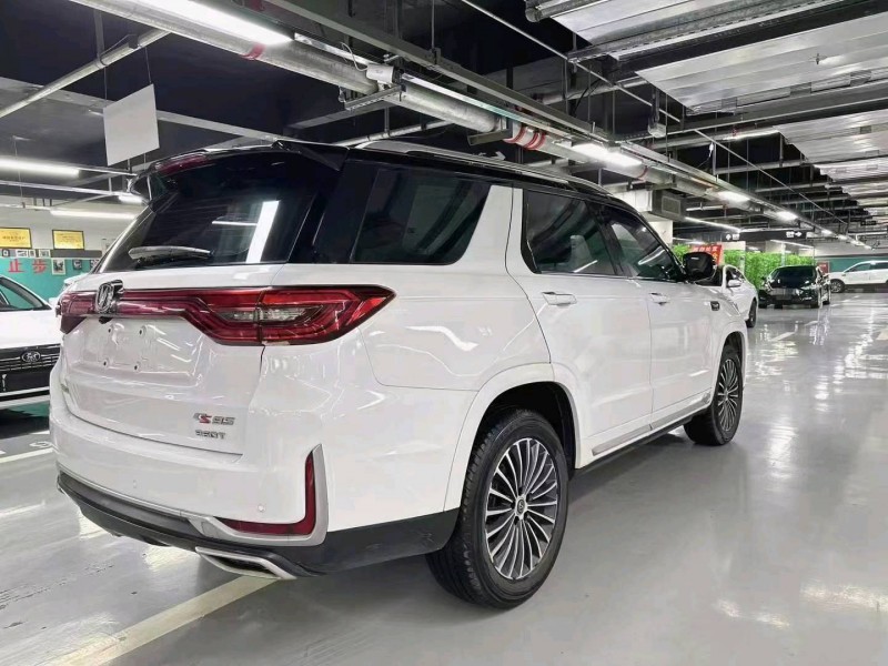 成都19年长安汽车CS957