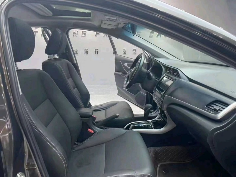 成都16年本田凌派9