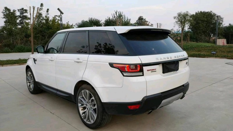 邢台16年路虎揽胜运动7