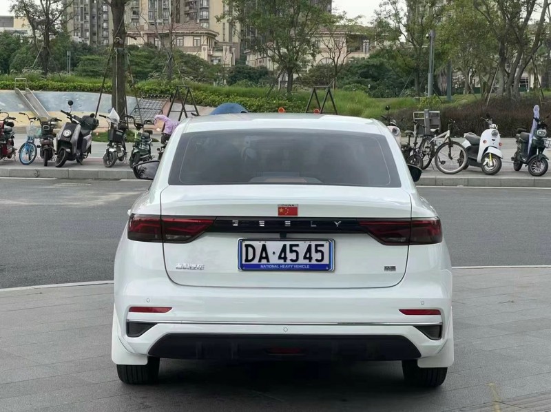 东莞23年吉利帝豪9