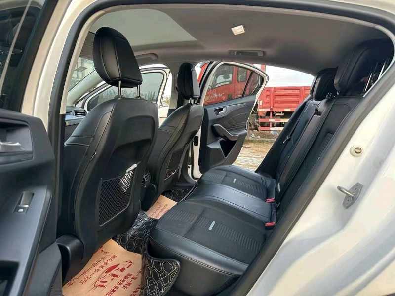 徐州20年福特福克斯7