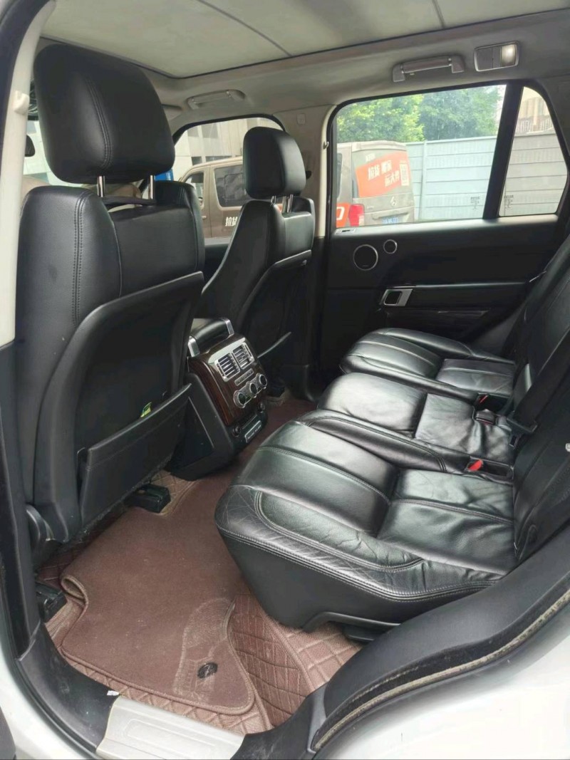 重庆15年路虎揽胜行政3