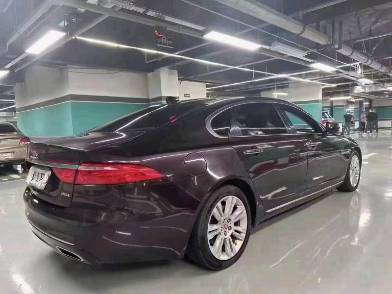 成都18年捷豹XFL9