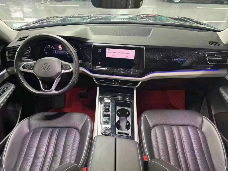 成都21年大众途昂5