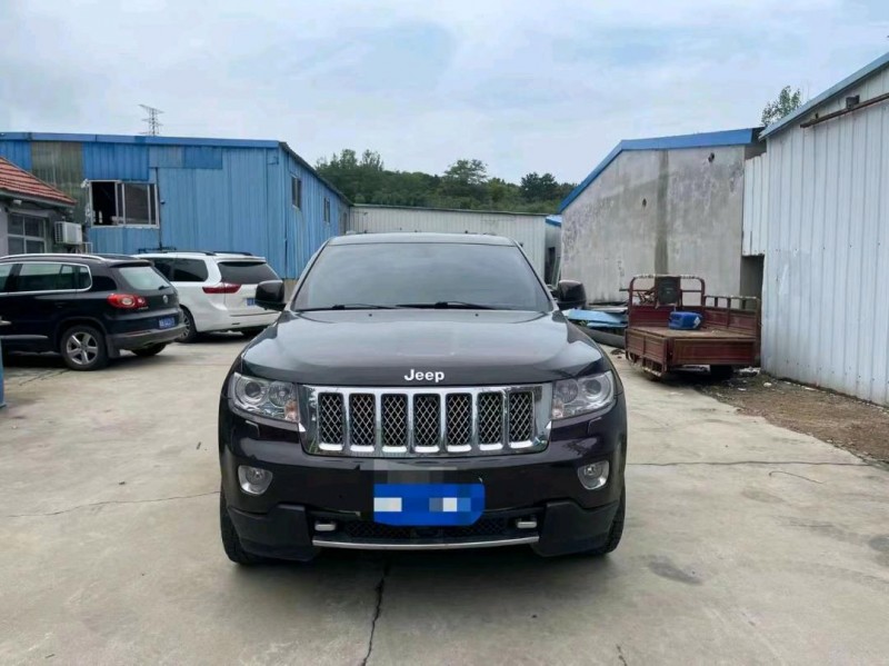 东营13年Jeep大切诺基1