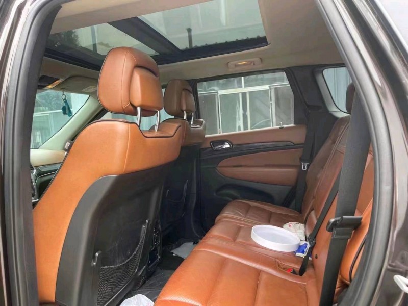 东营13年Jeep大切诺基4