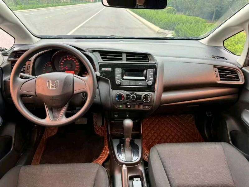 东营19年本田飞度4