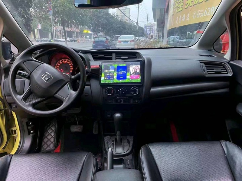 邢台18年本田飞度3