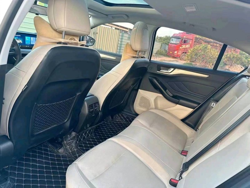 佛山21年福特福克斯4